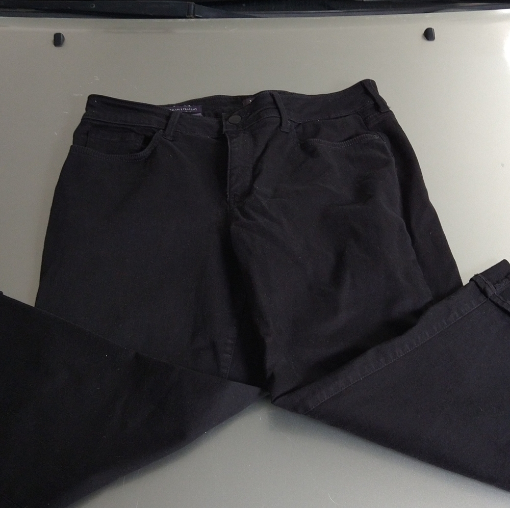 NYDJ stretchy capri jean